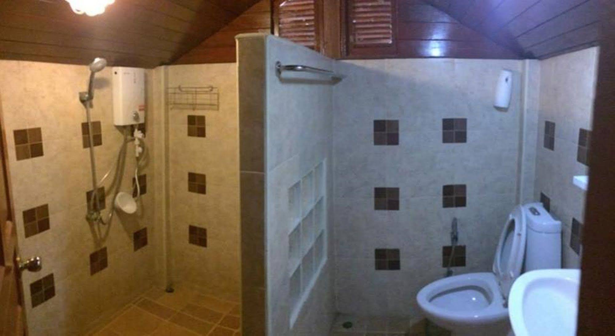 Punpisa Resort Sam Chuk Экстерьер фото