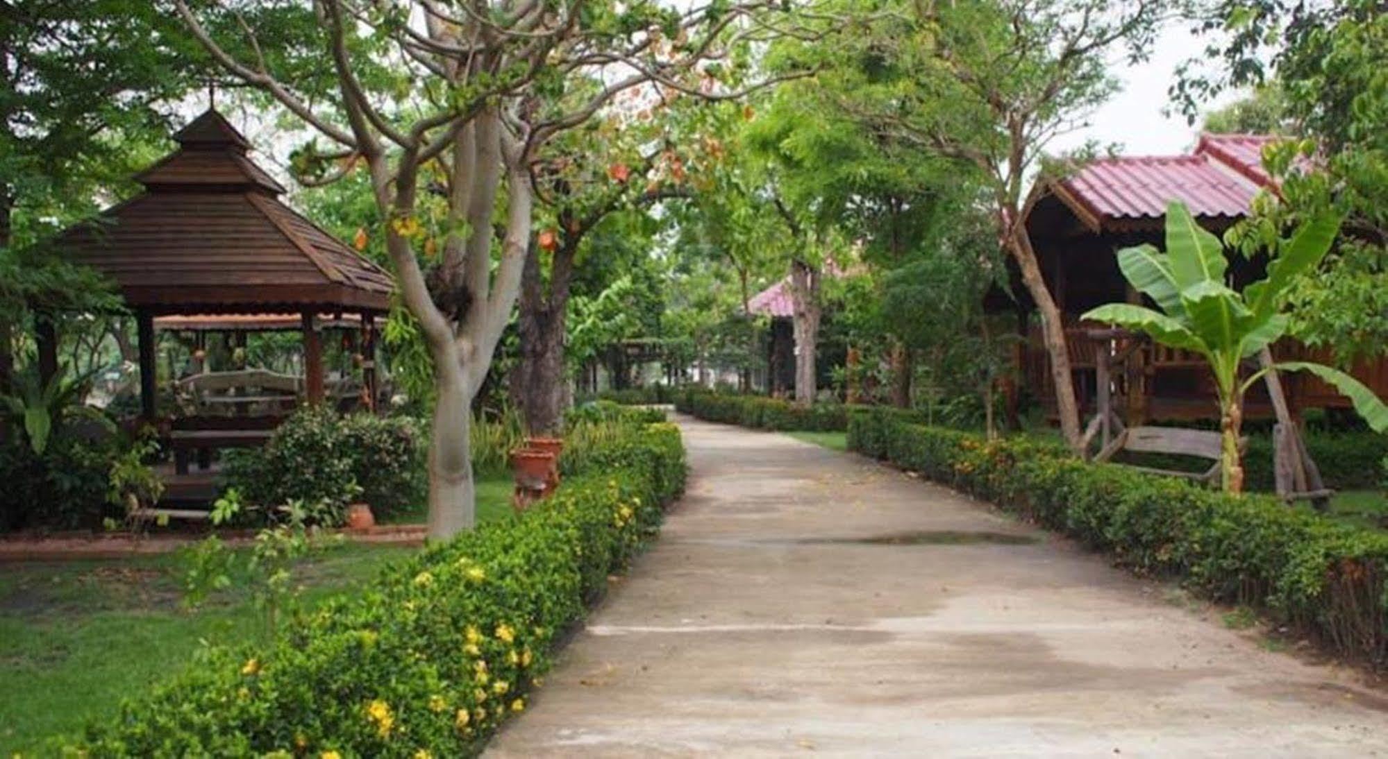 Punpisa Resort Sam Chuk Экстерьер фото