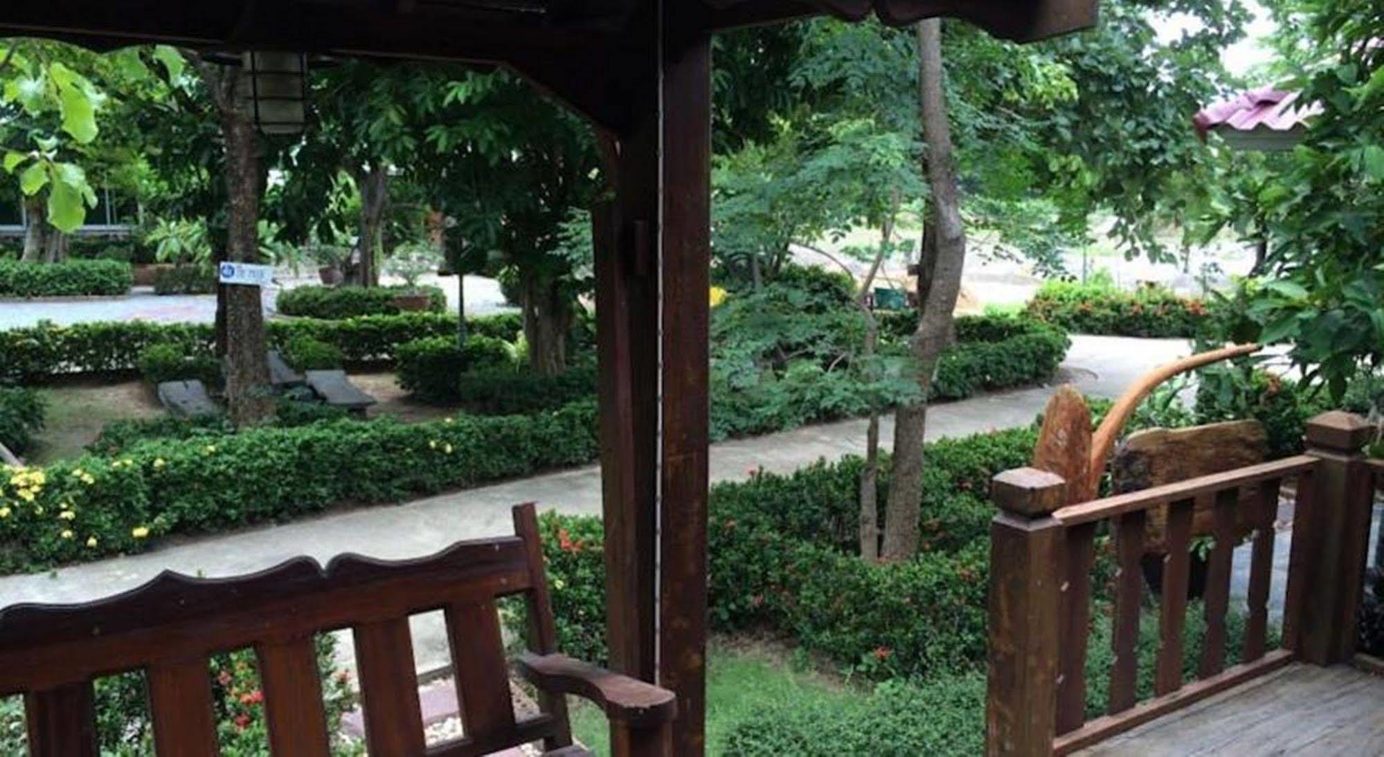 Punpisa Resort Sam Chuk Экстерьер фото